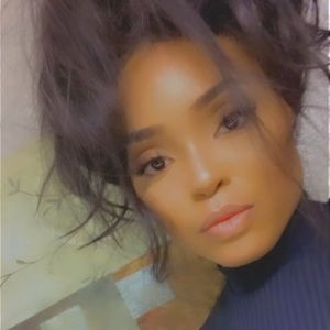 Meet your Posher, Crystal